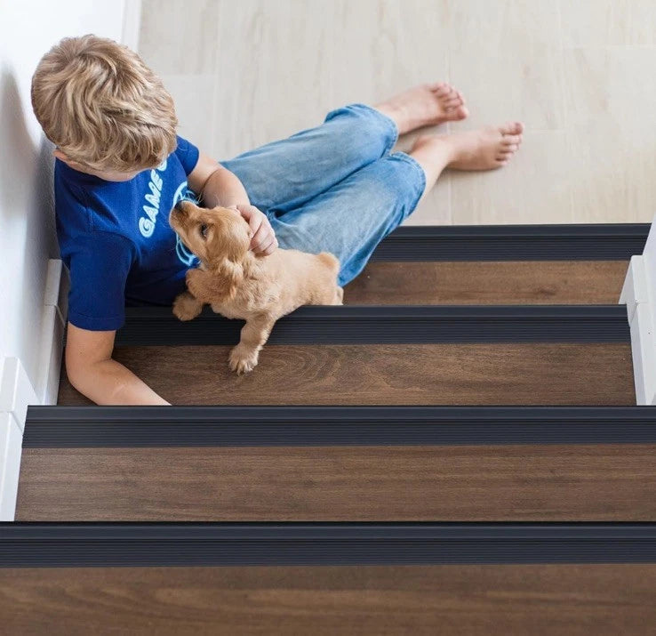 Trimold Vinyl Anti-Slip Stair Nosing Self Adhesive Non-slip Out/Indoor 10m Black