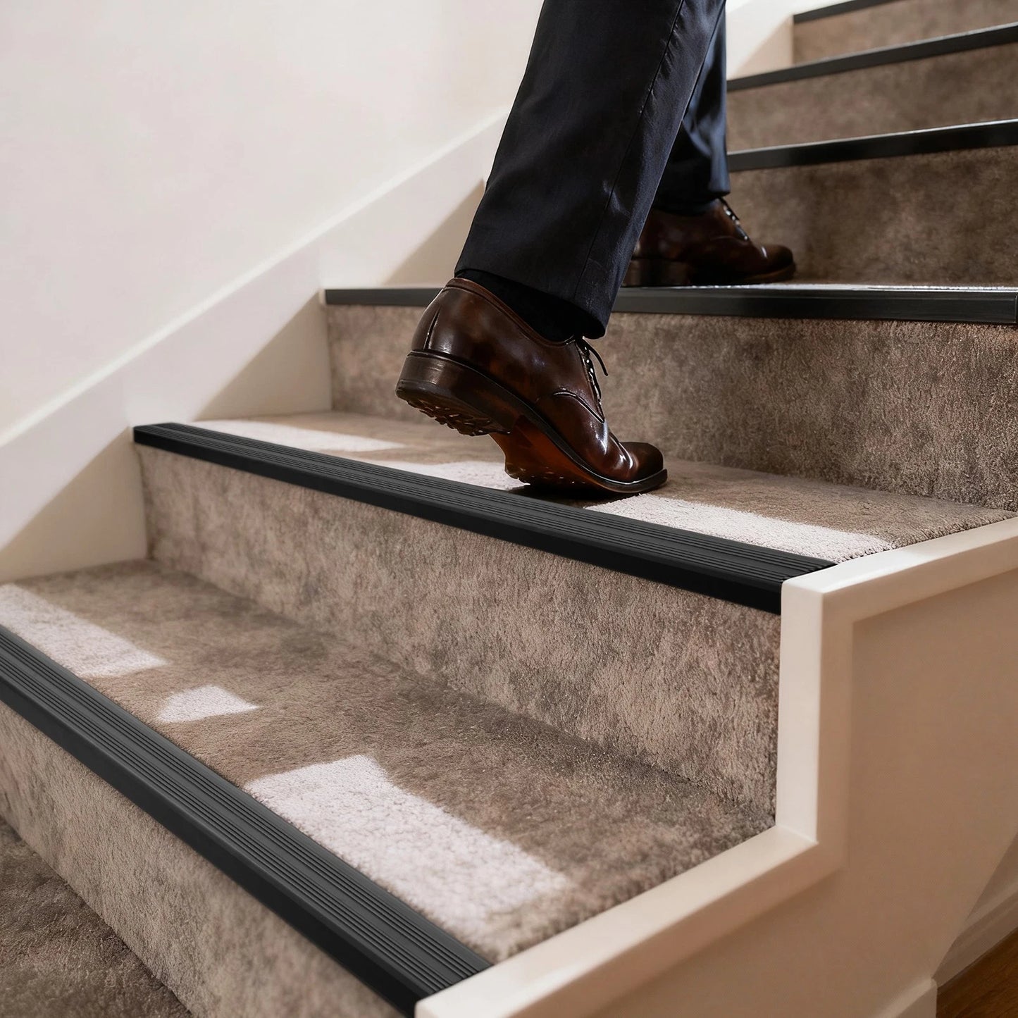 900mm Aluminium Anti Slip Stair Nosing Edge Trim Carpet Laminate Black Silver